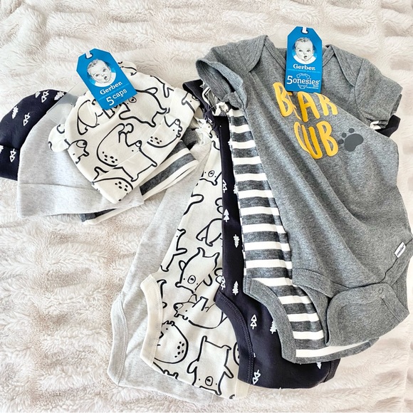 Baby Gerber Onesies and Hat Set Bundle - Picture 2 of 2